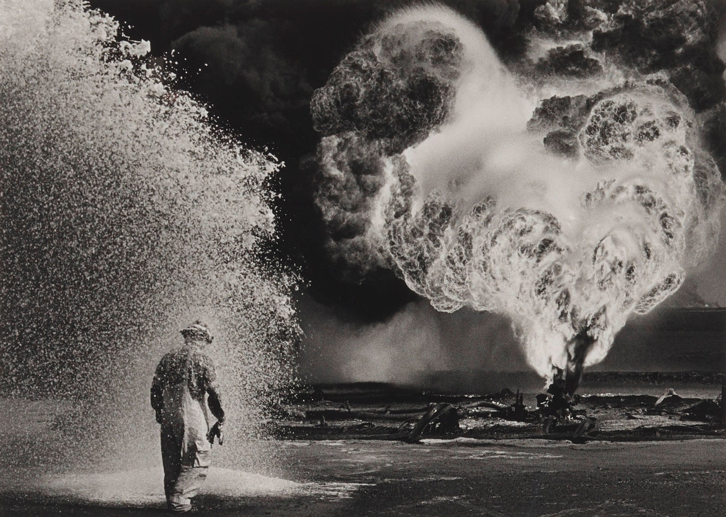 Sebastião Salgado - Burhan Oil Field, Kuwait